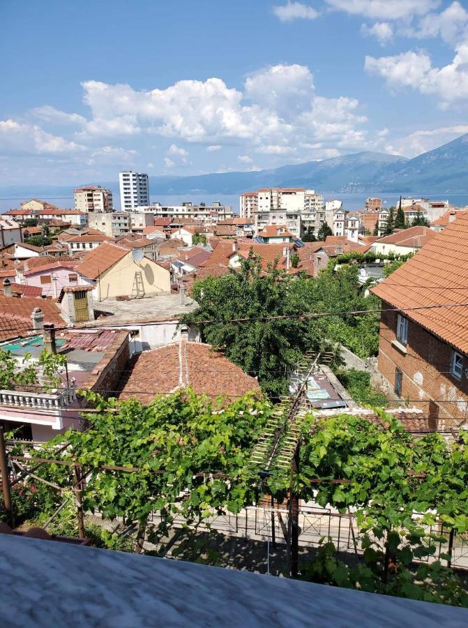 Lake Ohrid Guesthouse "Villa Valentina" Поградец Экстерьер фото